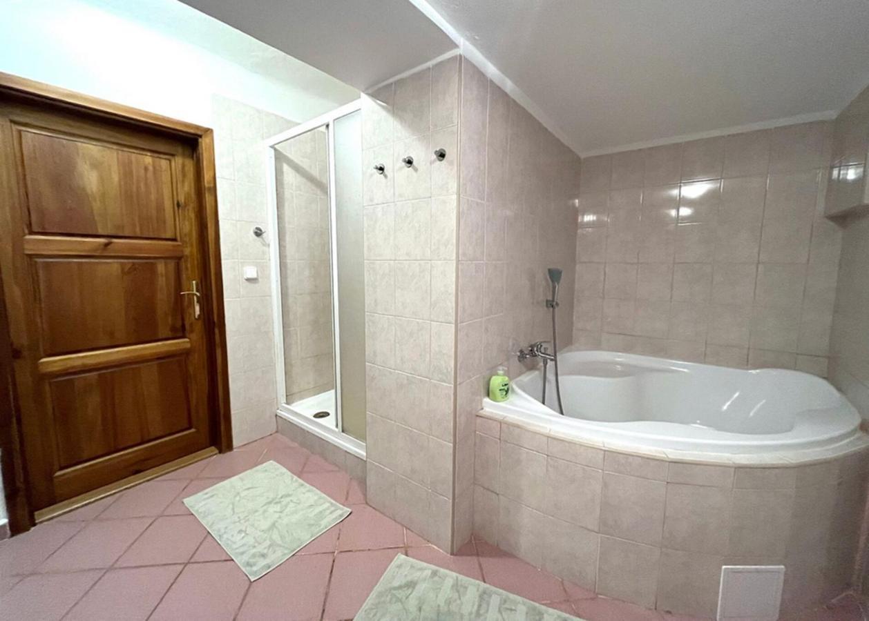 Apartmany Na Rynku Chvalsiny 18 Český Krumlov Exterior foto
